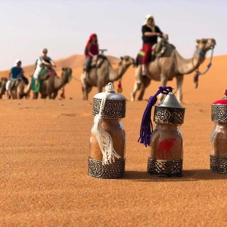 Camel Trekking Desert Camp Мерцуга Екстериор снимка