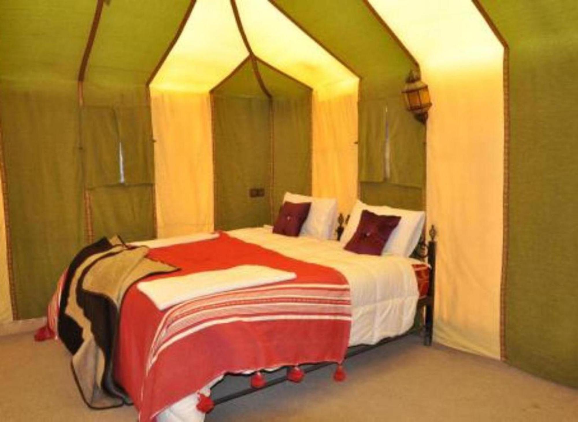 Camel Trekking Desert Camp Мерцуга Екстериор снимка