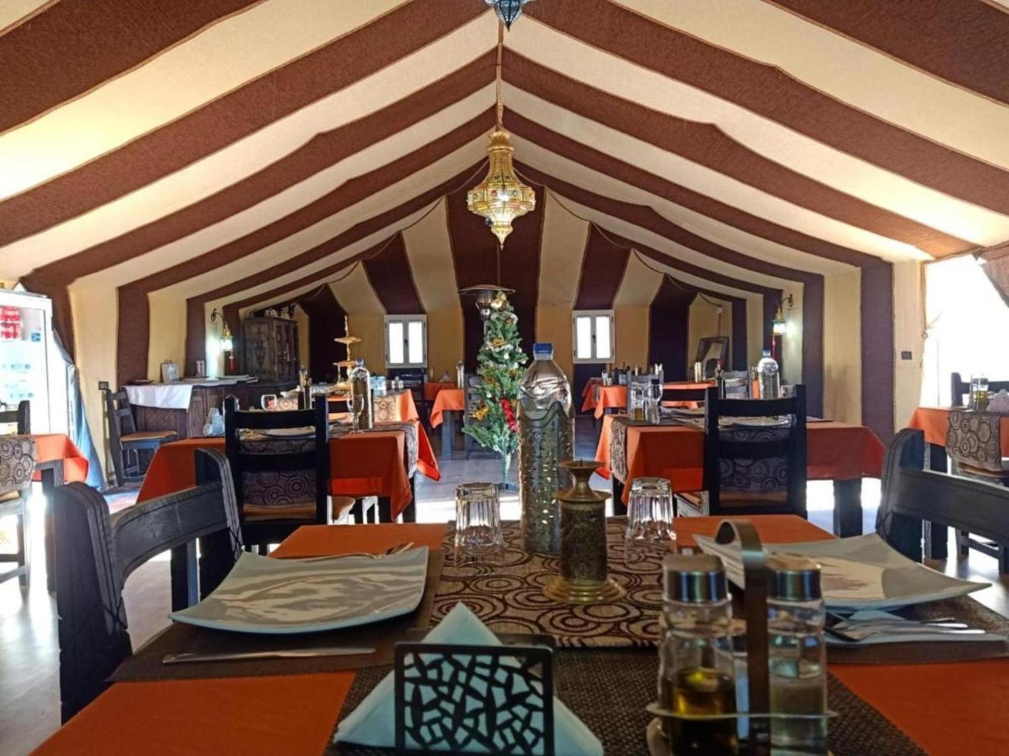Camel Trekking Desert Camp Мерцуга Екстериор снимка